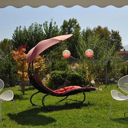 Fofi's Garden Plaka