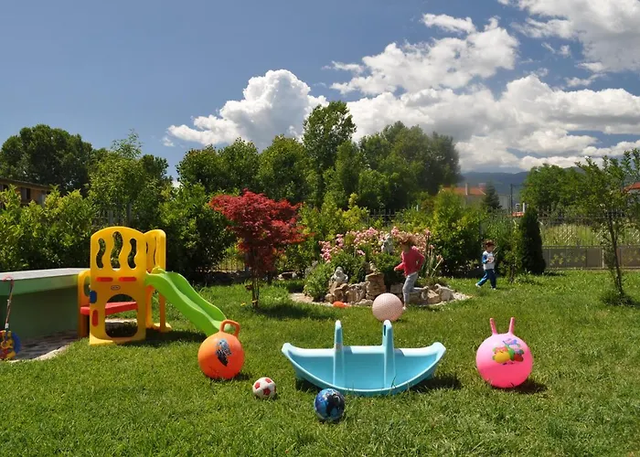 Ferienhaus Fofi's Garden *