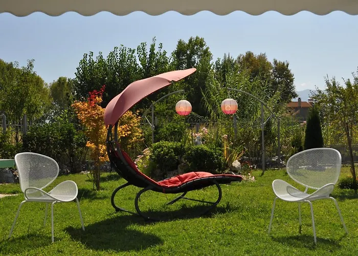 Fofi's Garden Plaka