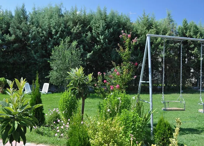 Fofi's Garden Ferienhaus *
